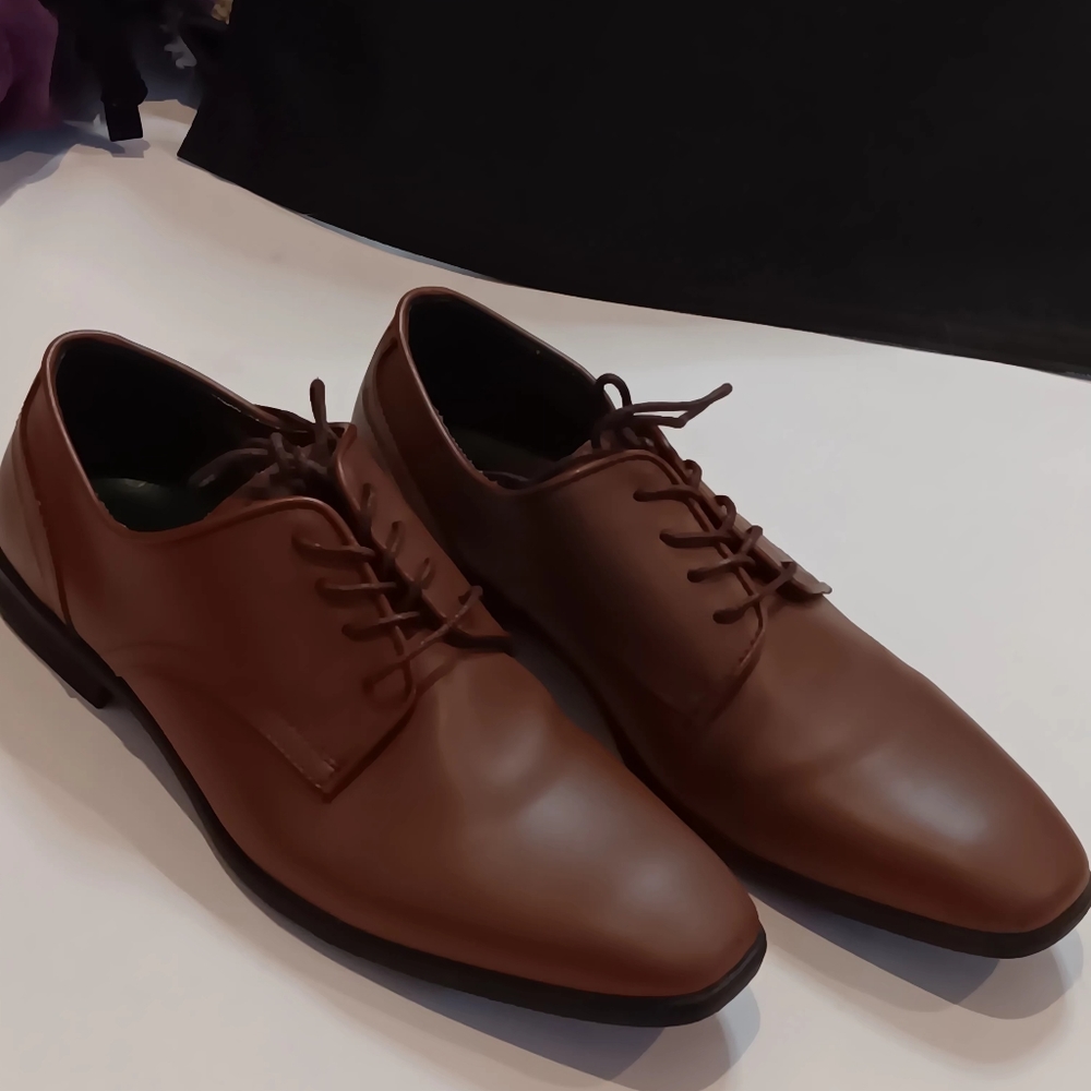 FREDERICO LEONE LIMITED MENS SIZE 12M EUC BROWN